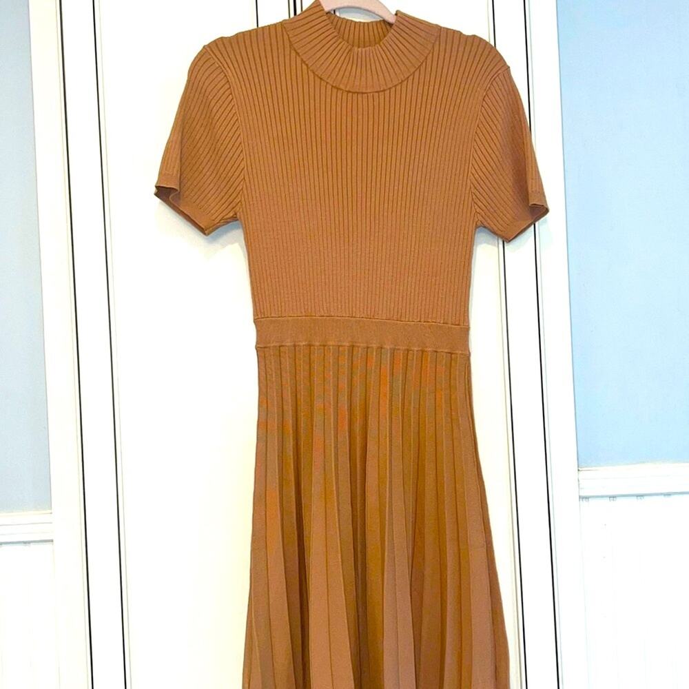 🔥🔥FIRE SALE🔥🔥 NWT HEARTLOOM tan swing dress pleated skirt